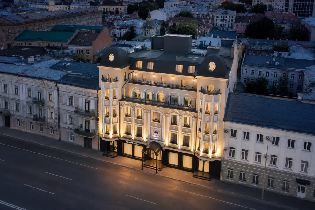 doubletree-kazan-hotel-exterior-night-aerial